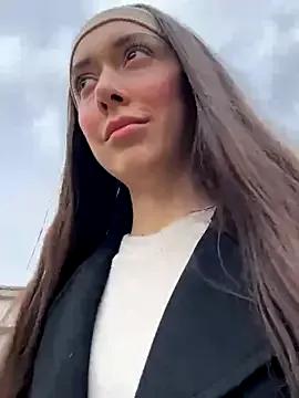 emiliasommer from StripChat is Freechat