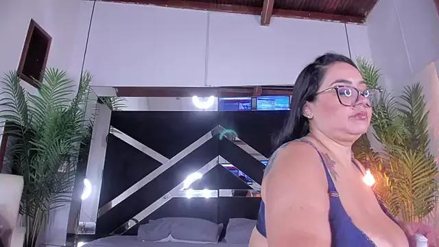 emily-fox from StripChat is Freechat