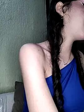 Emily-hottson from StripChat is Freechat
