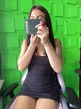 Emily-teen from StripChat is Freechat