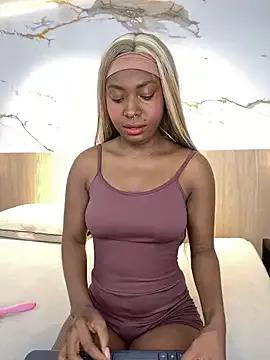 emily_browne from StripChat is Freechat