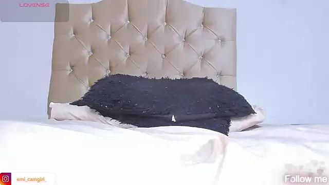 Explore our live girls sluts from our Custom and Multi clubs and checkout exclusive access to highly interactive content, such as shape, hair, titties, pussy type and many more.