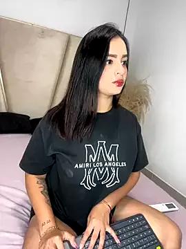 Explore our live girls sluts from our Custom and Multi clubs and checkout exclusive access to highly interactive content, such as shape, hair, titties, pussy type and many more.