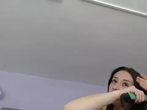 Emily_Swiftt from StripChat is Freechat