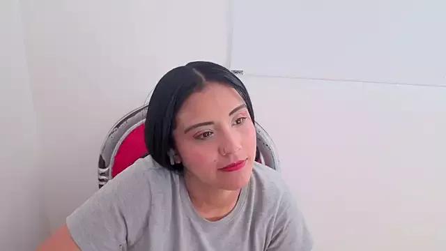 EmilyGala from StripChat is Freechat