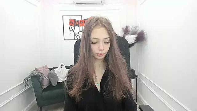 Explore our live girls sluts from our Custom and Multi clubs and checkout exclusive access to highly interactive content, such as shape, hair, titties, pussy type and many more.