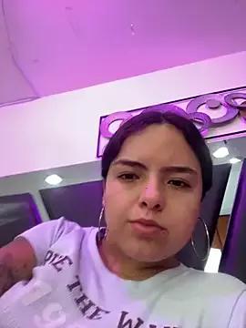 EmilyHarperr from StripChat is Freechat