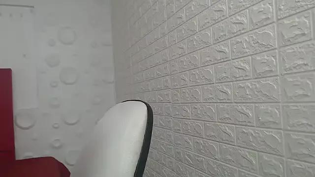 Explore our live girls sluts from our Custom and Multi clubs and checkout exclusive access to highly interactive content, such as shape, hair, titties, pussy type and many more.