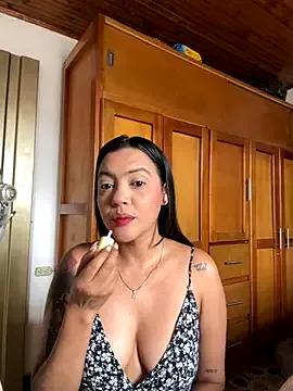 emilylope from StripChat is Freechat