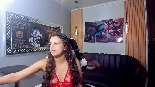 EmilyMartinx2 from StripChat is Freechat