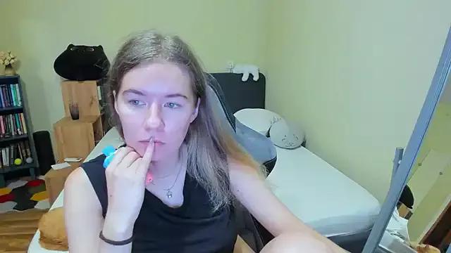 EmilyPaw from StripChat is Freechat