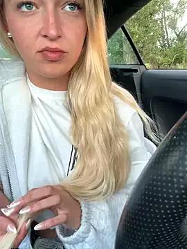 Photos of emilypeperoni from StripChat is Freechat