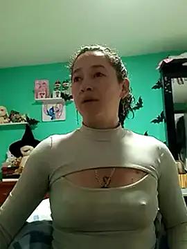 Explore our live girls sluts from our Custom and Multi clubs and checkout exclusive access to highly interactive content, such as shape, hair, titties, pussy type and many more.