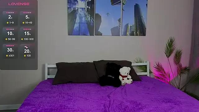 Explore our live girls sluts from our Custom and Multi clubs and checkout exclusive access to highly interactive content, such as shape, hair, titties, pussy type and many more.
