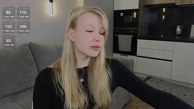 Explore our live girls sluts from our Custom and Multi clubs and checkout exclusive access to highly interactive content, such as shape, hair, titties, pussy type and many more.