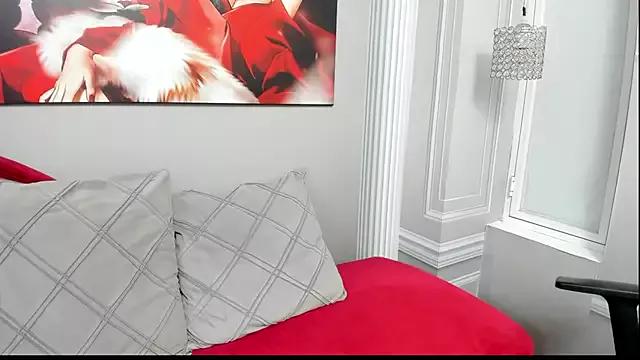 Explore our live girls sluts from our Custom and Multi clubs and checkout exclusive access to highly interactive content, such as shape, hair, titties, pussy type and many more.