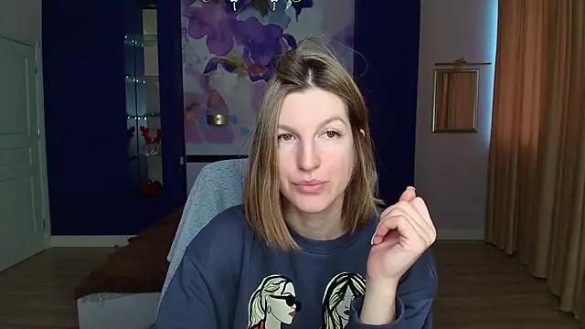 Explore our live girls sluts from our Custom and Multi clubs and checkout exclusive access to highly interactive content, such as shape, hair, titties, pussy type and many more.