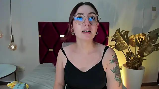 Explore our live girls sluts from our Custom and Multi clubs and checkout exclusive access to highly interactive content, such as shape, hair, titties, pussy type and many more.