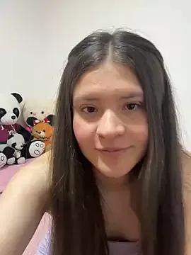 Emilyybennet_ from StripChat is Freechat