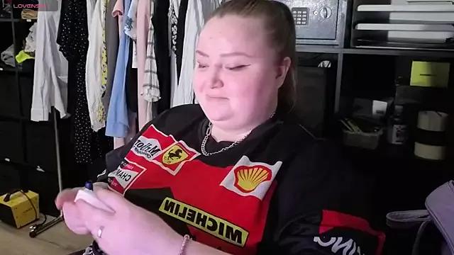 EMMA__CONNOR from StripChat