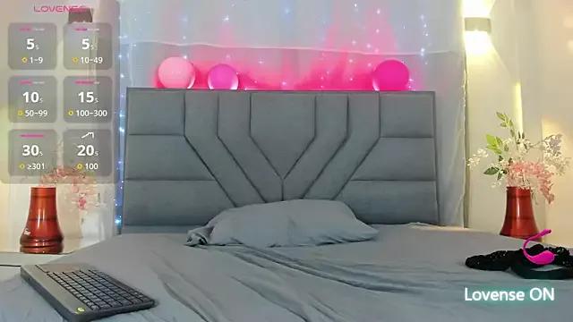 emma_ayala from StripChat