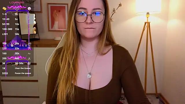 Explore our live girls sluts from our Custom and Multi clubs and checkout exclusive access to highly interactive content, such as shape, hair, titties, pussy type and many more.