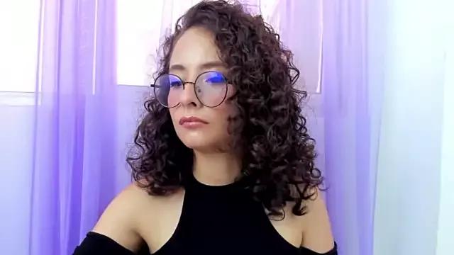 Emma_belle02 from StripChat
