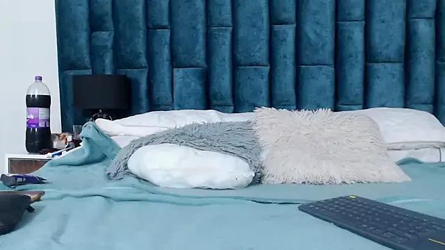 Emma_Foxi from StripChat is Freechat