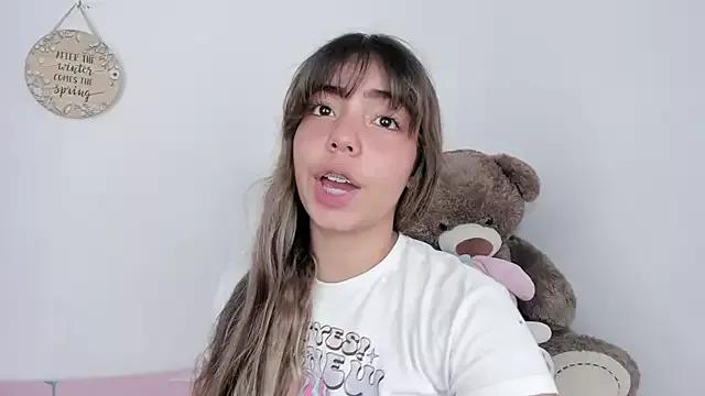 Explore our live girls sluts from our Custom and Multi clubs and checkout exclusive access to highly interactive content, such as shape, hair, titties, pussy type and many more.