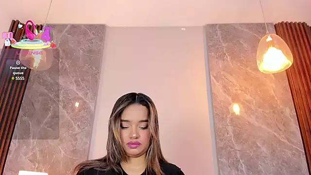 Emma_hunter_ from StripChat is Freechat