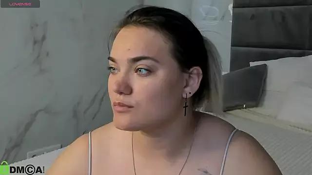 Emma_Reeed from StripChat