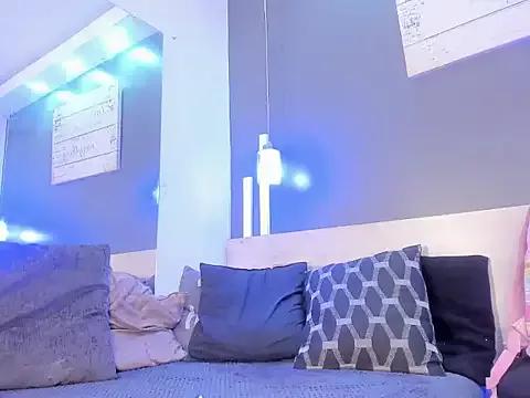 EMMA_ROMANY from StripChat
