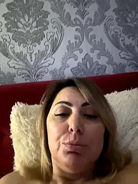 Emma_roqueen from StripChat