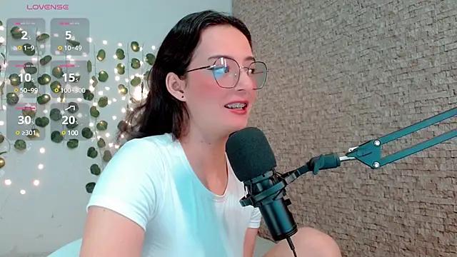 emma_unu from StripChat