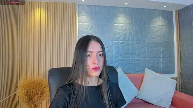 Emmaa_Robertss from StripChat is Freechat