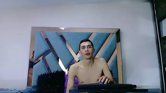 EmmaANDjackk on StripChat