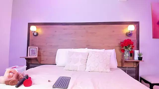 EmmaBakeer from StripChat