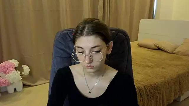 EmmaCherry7 from StripChat