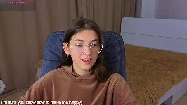 EmmaCherry7 from StripChat