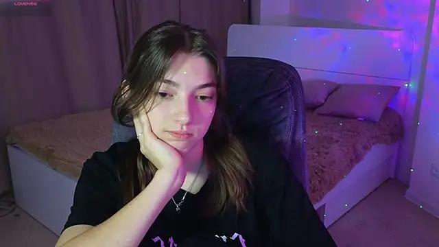 EmmaCherry7 from StripChat