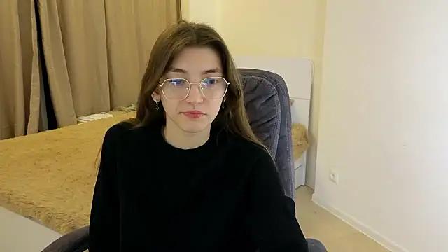 EmmaCherry7 from StripChat