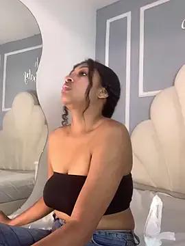 Explore our live girls sluts from our Custom and Multi clubs and checkout exclusive access to highly interactive content, such as shape, hair, titties, pussy type and many more.