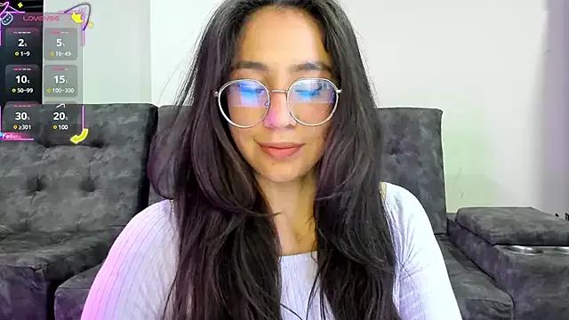 Explore our live girls sluts from our Custom and Multi clubs and checkout exclusive access to highly interactive content, such as shape, hair, titties, pussy type and many more.
