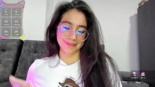 emmadiaz1 from StripChat