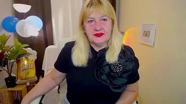 Explore our live girls sluts from our Custom and Multi clubs and checkout exclusive access to highly interactive content, such as shape, hair, titties, pussy type and many more.