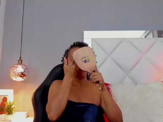 EmmaFerrary from StripChat