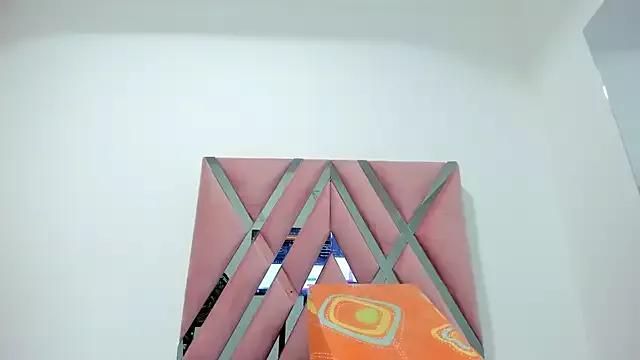Emmagomez__ from StripChat