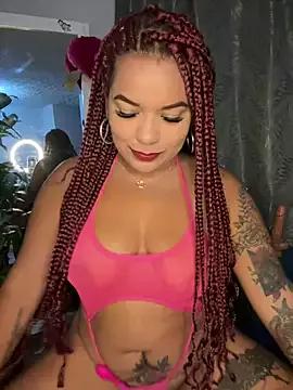 EmmaHot from StripChat