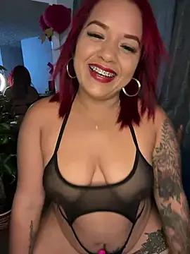 EmmaHot from StripChat