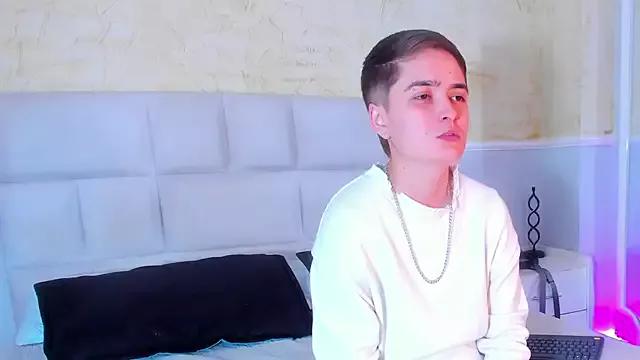 Emmajhonss from StripChat